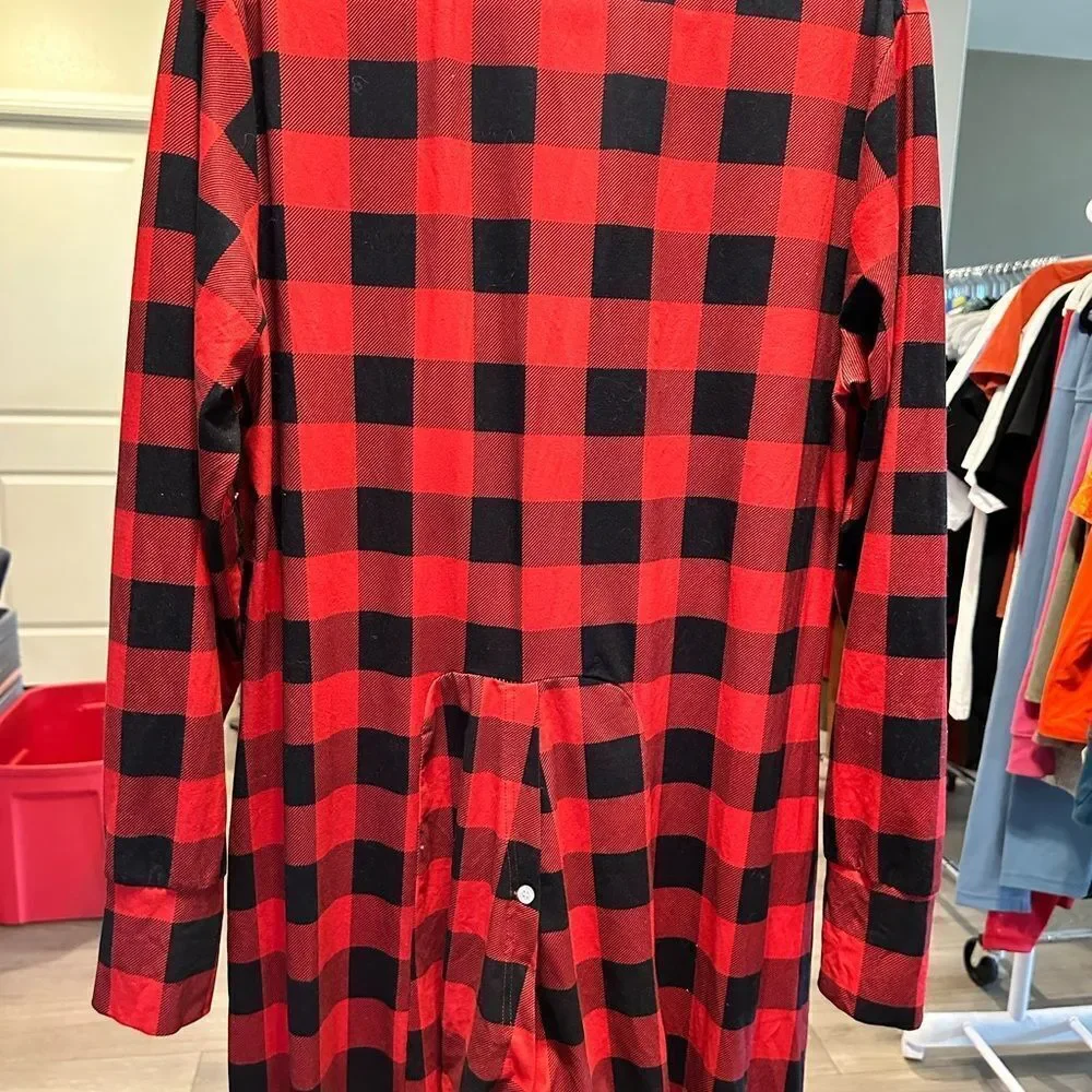 EUC Women’s Red Black Plaid Long Sleeve Button Up One Piece Pajamas - Size M